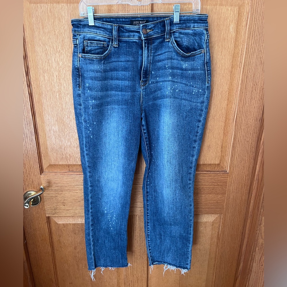 Judy Blue Dark Blue Distressed Ankle Crop Jeans